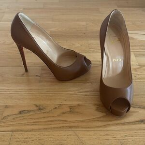 Christian louboutin camel very prive heels pumps 36